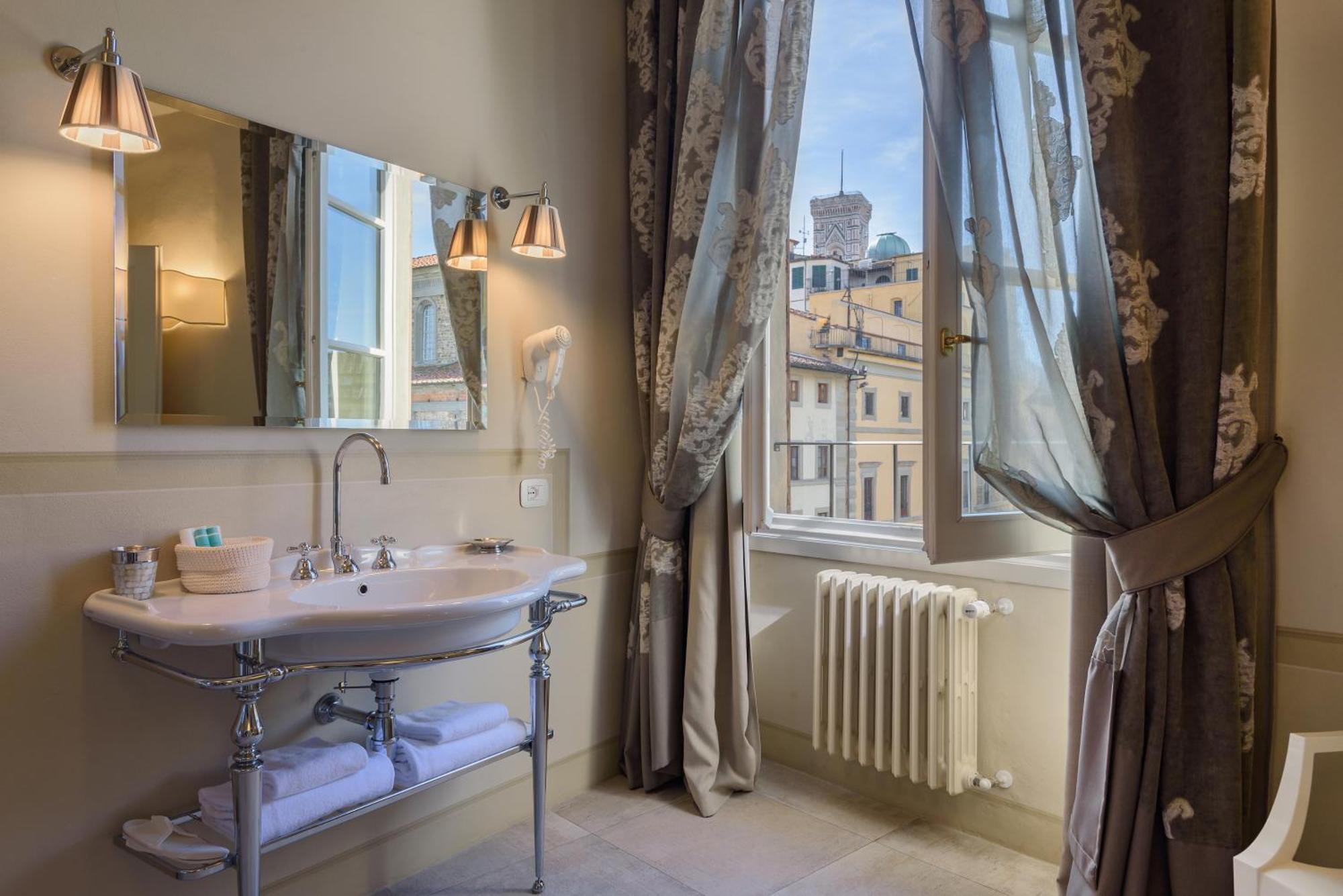 Palazzo Della Stufa Residenza D'Epoca Acomodação com café da manhã Florença Exterior foto